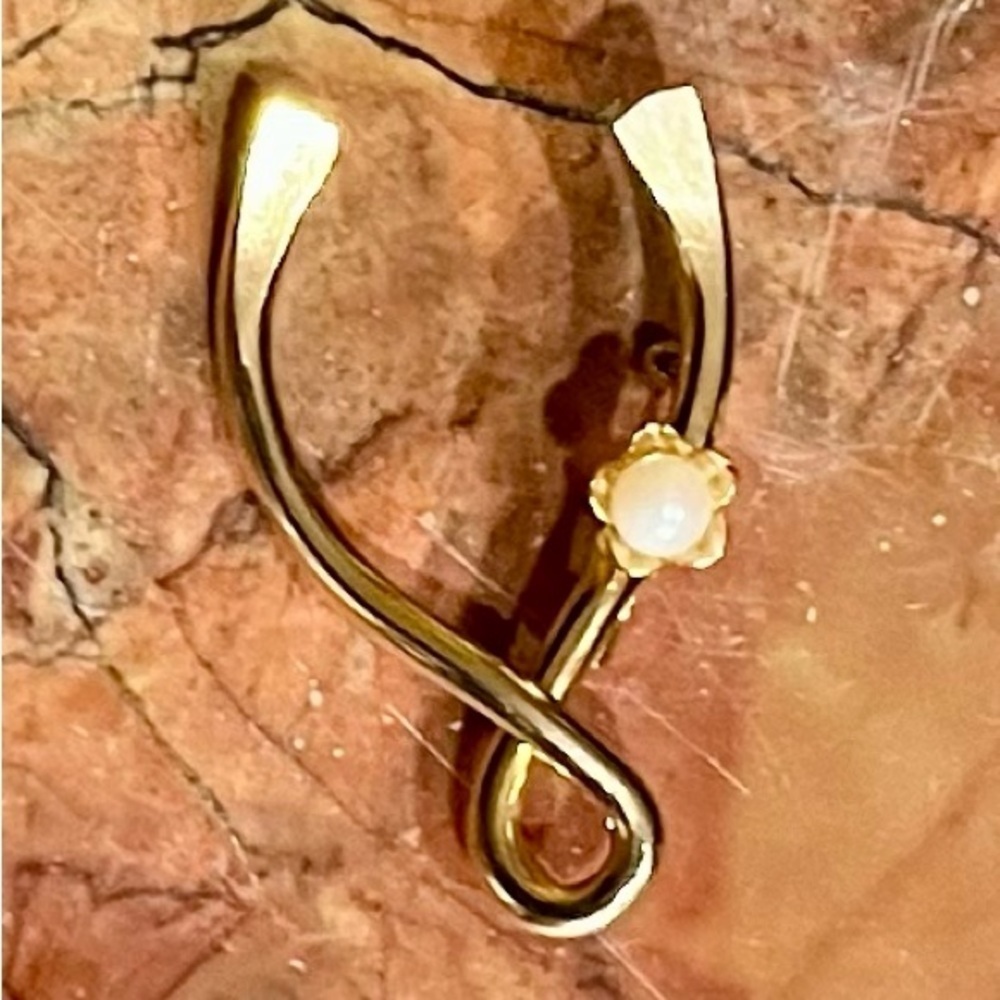 Vintage Wishbone Brooch with Pearl